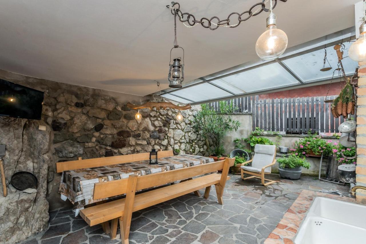 Agritur E-Cinque Villa Salorno Bagian luar foto